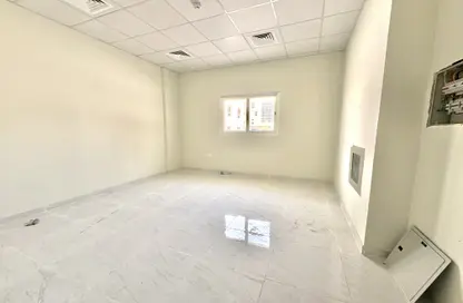 Apartment - Studio - 1 Bathroom for rent in Muwaileh 3 Building - Muwaileh - Sharjah