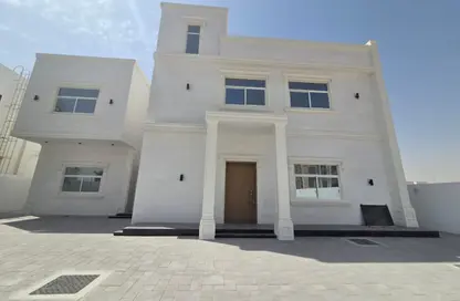 Villa - 5 Bedrooms - 7 Bathrooms for sale in Al Merief - Khalifa City - Abu Dhabi