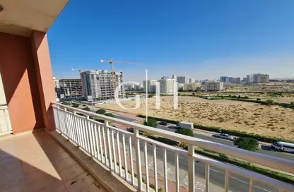 شقة - 2 غرف نوم - 3 حمامات للايجار في 25 مزايا - كيو بوينت - دبي لاند - دبي