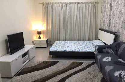 Apartment - 1 Bedroom - 2 Bathrooms for rent in Universal Apartments - International City - Dubai
