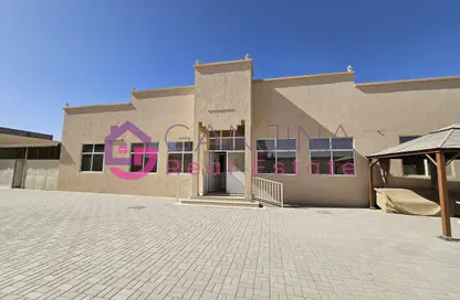 فيلا - 2 غرف نوم - 4 حمامات للايجار في الرفاع - رأس الخيمة