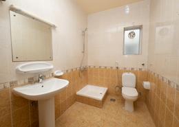 Retail - 1 bathroom for rent in Karama Shopping Complex - Karama - Dubai