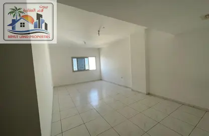 Apartment - 2 Bedrooms - 2 Bathrooms for rent in Al Butina B - Al Butina - Sharjah