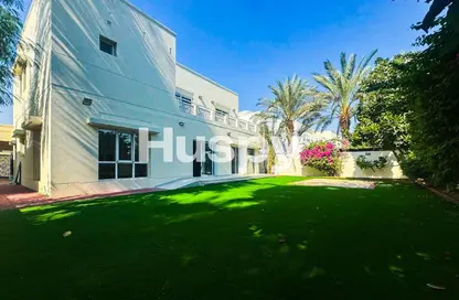 Villa - 5 Bedrooms - 4 Bathrooms for rent in Meadows 2 - Meadows - Dubai