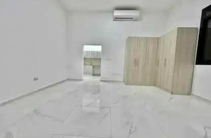 Apartment - 1 Bathroom for rent in Madinat Al Riyad - Abu Dhabi