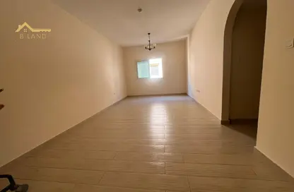 Apartment - 3 Bedrooms - 3 Bathrooms for rent in Muweileh Community - Muwaileh Commercial - Sharjah