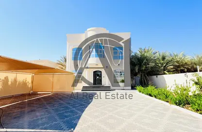 فيلا - 3 غرف نوم - 6 حمامات للايجار في السروج - العين