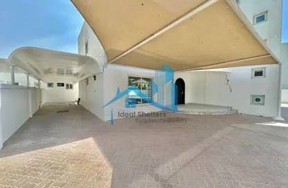 Villa - 4 Bedrooms - 4 Bathrooms for rent in Garhood Complex - Al Garhoud - Dubai