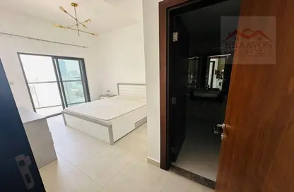 شقة - 2 غرف نوم - 3 حمامات للايجار في بوابة بن غاطي - قرية الجميرا سركل - دبي