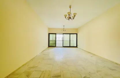 Apartment - 3 Bedrooms - 3 Bathrooms for rent in New Al Taawun Road - Al Taawun - Sharjah