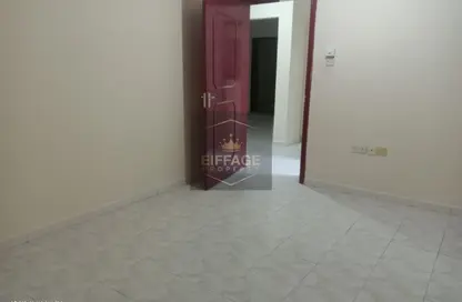 Apartment - 2 Bedrooms - 1 Bathroom for rent in Corniche Tower - Ajman Corniche Road - Ajman