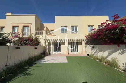 فيلا - 2 غرف نوم - 3 حمامات للايجار في الينابيع 7 - الينابيع - دبي