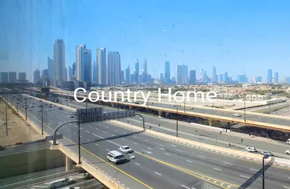 Office Space - Studio - 1 Bathroom for rent in Crystal Tower - Business Bay - Dubai