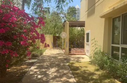 Villa - 3 Bedrooms - 5 Bathrooms for rent in Meadows 1 - Meadows - Dubai