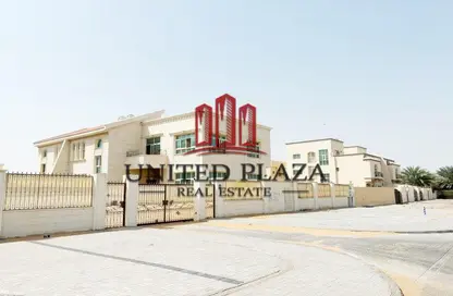 Villa - Studio - 7 Bathrooms for rent in Shakhbout City - Abu Dhabi
