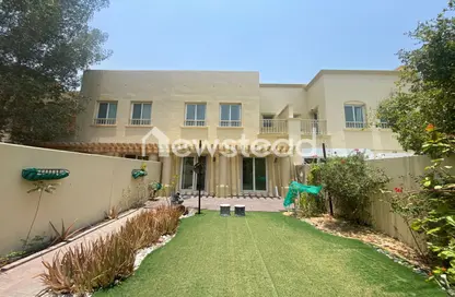 فيلا - 2 غرف نوم - 3 حمامات للايجار في الينابيع 10 - الينابيع - دبي