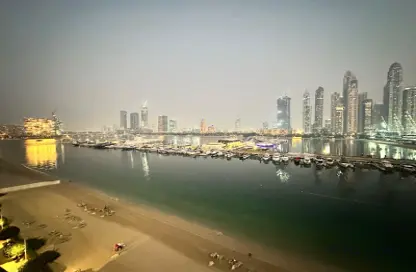 شقة - 2 غرف نوم - 2 حمامات للايجار في مارينا فيستا - إعمار بيتشفرونت - دبي هاربور - دبي