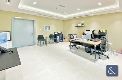 مكتب - استوديو للبيع في برج تماني - الخليج التجاري - دبي
