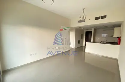 شقة - غرفة نوم - 2 حمامات للايجار في برج يونى استايت الرياضية - مدينة دبي الرياضية - دبي