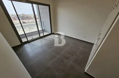 Empty Room image for: Apartment - 2 Bedrooms - 3 Bathrooms for rent in Al Falah City - Abu Dhabi, Image 1