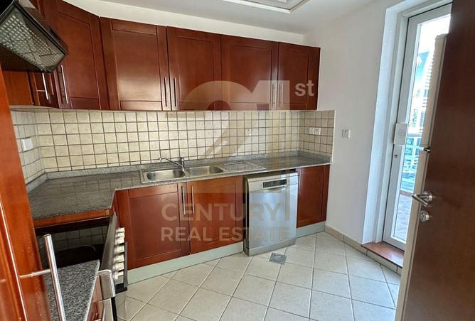 NEAR TO METRO | UNFURNISHED | VACANT