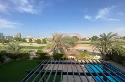 صورة لـ حوض سباحة فيلا - 5 غرف نوم - 6 حمامات للايجار في نوفيليا - قمم النصر - مدينة دبي الرياضية - دبي ، صورة رقم 1