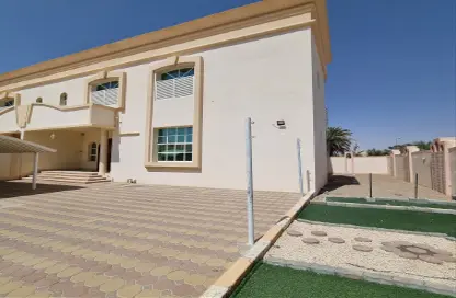 فيلا - 4 غرف نوم - 5 حمامات للايجار في المرخانية - العين
