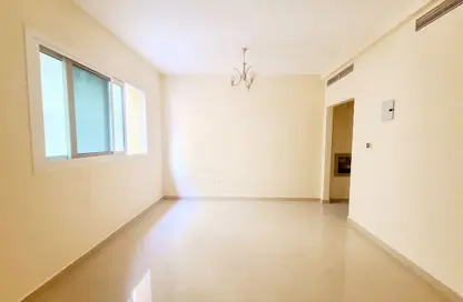 شقة - 1 حمام للايجار في المجرة - الشرق - الشارقة