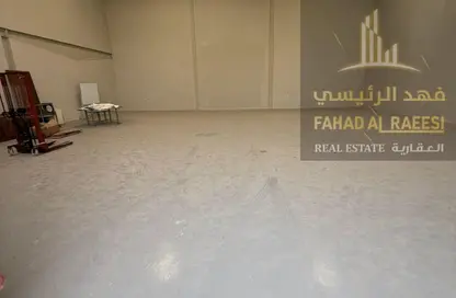 مستودع - استوديو - 1 حمام للايجار في أم الثعوب - أم القيوين