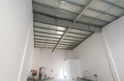 Warehouse - Studio - 1 Bathroom for rent in Al Sajaa Industrial - Al Sajaa - Sharjah