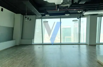 Office Space - Studio - 1 Bathroom for rent in Iris Bay - Business Bay - Dubai