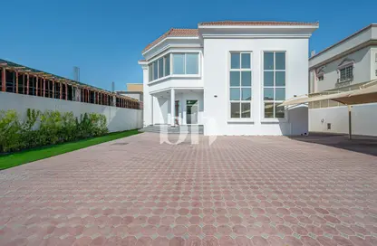 Villa - 5 Bedrooms - 5 Bathrooms for rent in Umm Suqeim 1 Villas - Umm Suqeim 1 - Umm Suqeim - Dubai