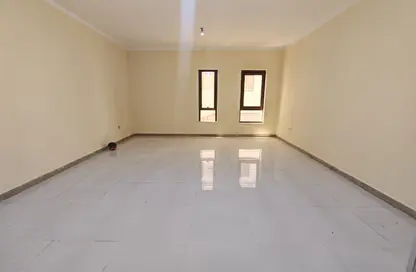 Apartment - 3 Bedrooms - 3 Bathrooms for rent in Al Khazna Tower - Al Najda Street - Abu Dhabi