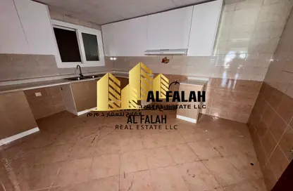 شقة - 2 غرف نوم - 2 حمامات للايجار في شارع التعاون - التعاون - الشارقة