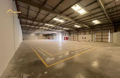 Warehouse - Studio - 2 Bathrooms for rent in Al Sajaa Industrial - Al Sajaa - Sharjah