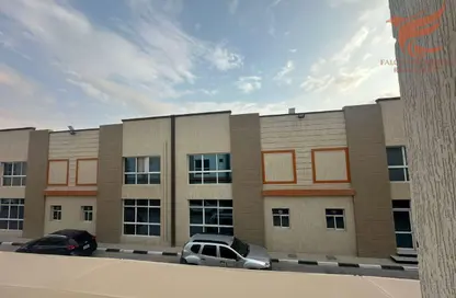 Townhouse - 2 Bedrooms - 3 Bathrooms for rent in Seih Al Burairat - Ras Al Khaimah