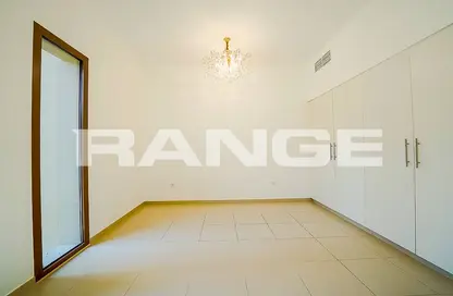 Apartment - 1 Bedroom - 1 Bathroom for sale in Zahra Breeze Apartments 3A - Zahra Breeze Apartments 3 - Zahra Breeze Apartments - Town Square - Dubai