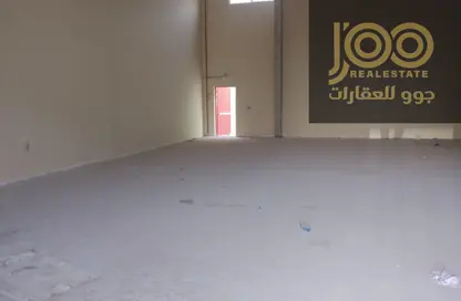 مستودع - استوديو - 2 حمامات للايجار في أم الثعوب - أم القيوين
