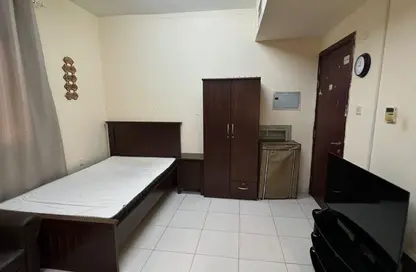 Apartment - Studio - 1 Bathroom for rent in Al Naba'ah 8 Building - Al Naba'ah - Al Sharq - Sharjah