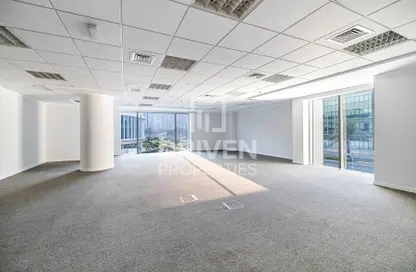 Office Space - Studio for rent in EIB 04 Building - Dubai Media City - Dubai