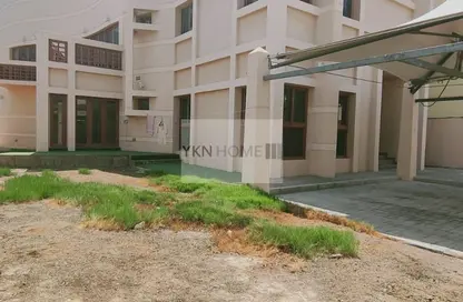 Outdoor Building image for: Villa - 6 Bedrooms - 7 Bathrooms for rent in Al Mushrif Villas - Al Mushrif - Abu Dhabi, Image 1