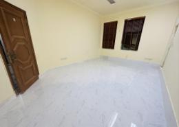 صورةغرفة فارغة لـ: Studio - 1 حمام للكراء في برج سولا - شارع النجدة - أبوظبي, صورة 1