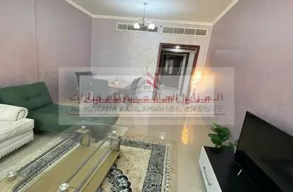 شقة - 2 غرف نوم - 4 حمامات للايجار في كريستال بلازا - المجاز 1 - المجاز - الشارقة