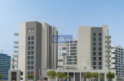 Apartment - 3 Bedrooms - 4 Bathrooms for rent in P1753 - Al Dana - Al Raha Beach - Abu Dhabi