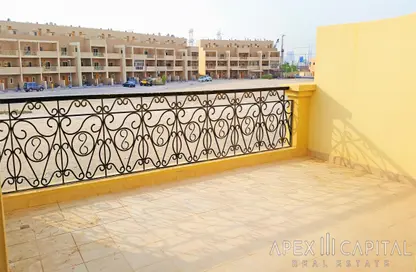 فيلا - 4 غرف نوم - 5 حمامات للايجار في فالنسيا بارك - قرية الجميرا سركل - دبي