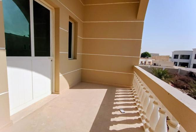 LUXURY HUGE 1BHK WITH BALCONY 