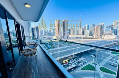 Balcony image for: Apartment - 2 Bedrooms - 3 Bathrooms for sale in SOL Bay - Business Bay - Dubai, Image 1