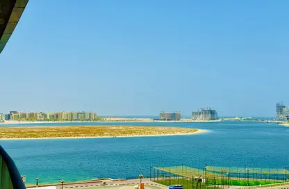 Apartment - 2 Bedrooms - 4 Bathrooms for rent in Beach Tower 2 - Al Khan Lagoon - Al Khan - Sharjah