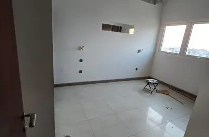 شقة - غرفة نوم - 2 حمامات للايجار في القاسمية - الشارقة