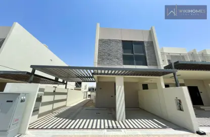 Townhouse - 3 Bedrooms - 5 Bathrooms for sale in Primerose - Damac Hills 2 - Dubai